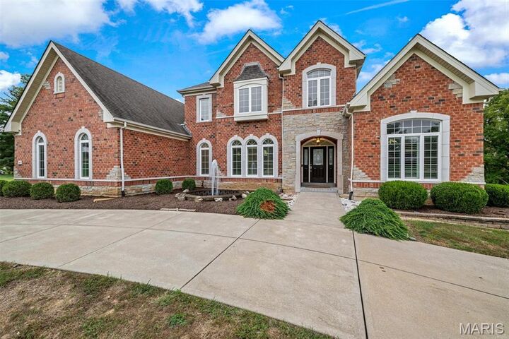 Property Photo:  327 Chasselle Lane  MO 63141