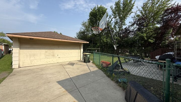 Property Photo: 8507 N Olcott Avenue IL 60714
