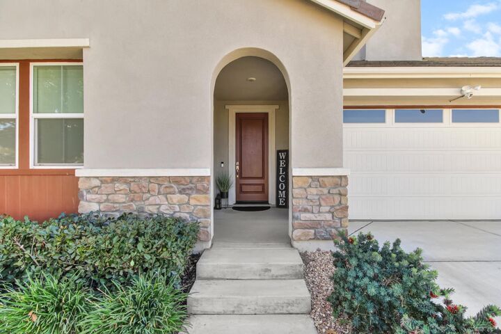 Property Photo:  8176 Seahorse Way  CA 95757 