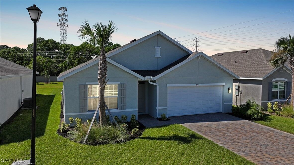 Property Photo: 2965 Ernest Way FL 33905