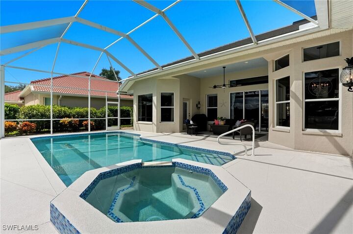 Property Photo:  1676 Manchester Court  FL 34109 