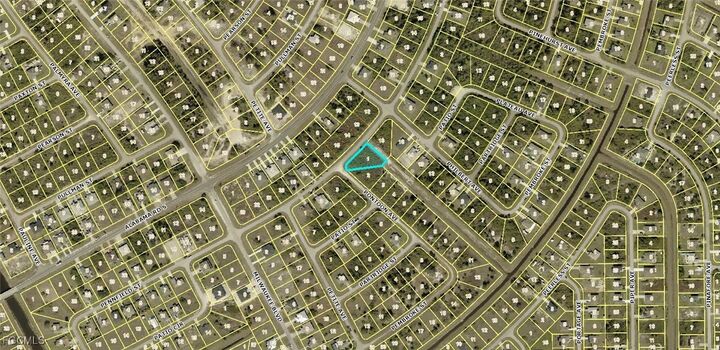 Property Photo: 336 Pennfield Street FL 33974