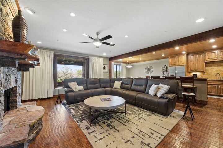 Property Photo: 2033 Harbor Way 103 TX 76449