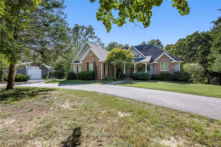 Property Photo:  832 Hilltop Drive  AR 72756 