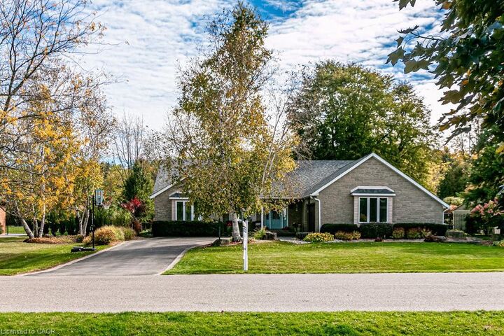 Property Photo:  20 Meander Close  ON L0R 1H1 