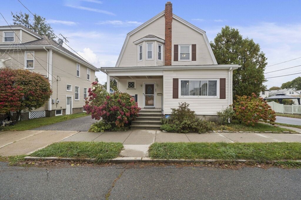Property Photo:  52 E Park Ave  MA 01902 