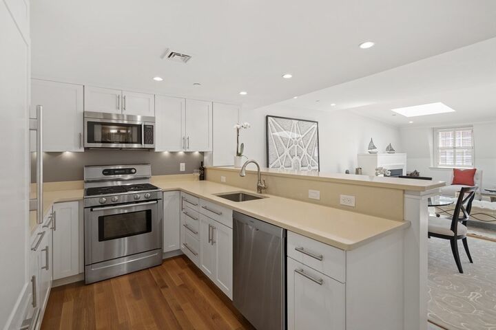Property Photo:  41 Beaver Pl 0  MA 02108