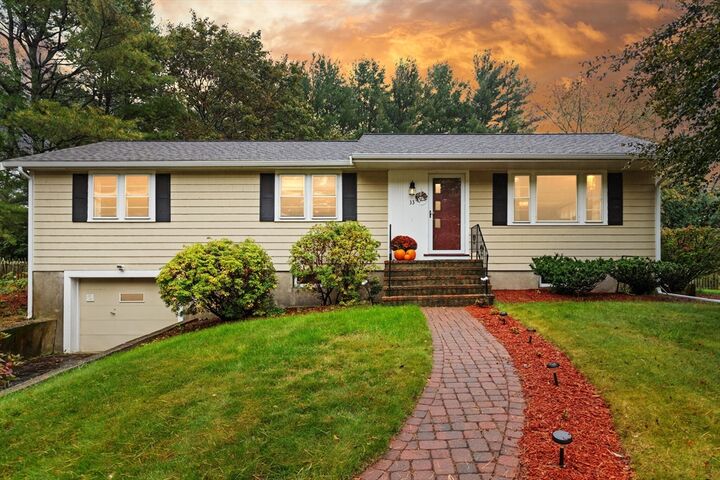 33 Longmeadow Ln  Sharon MA 02067 photo