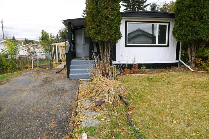 205 14 Street NW  Drumheller AB T0J 0Y1 photo