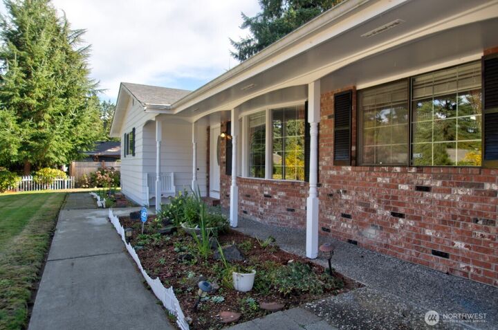 Property Photo: 4015 18th Avenue NE WA 98506