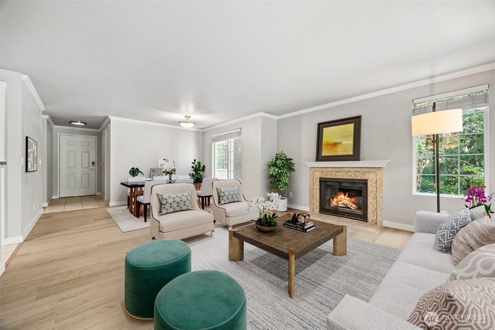 Property Photo: 9822 NE 122nd Street U201 WA 98034