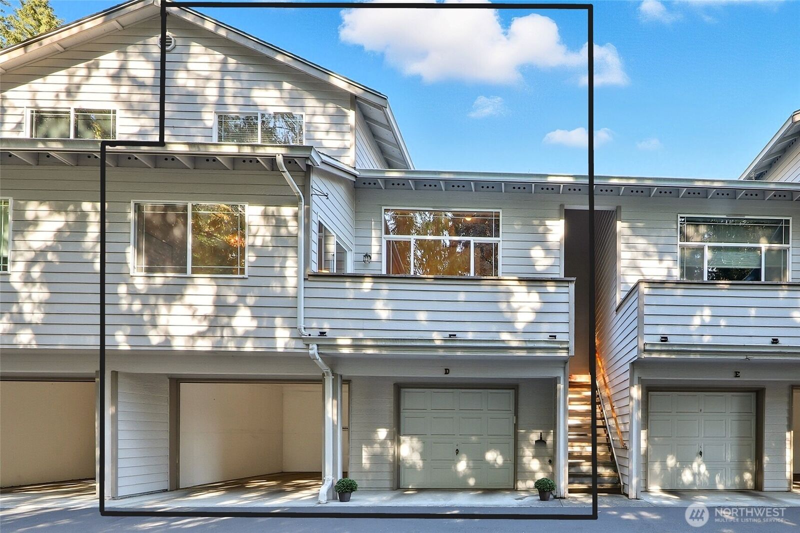 Property Photo: 16506 Spruce Way D WA 98037