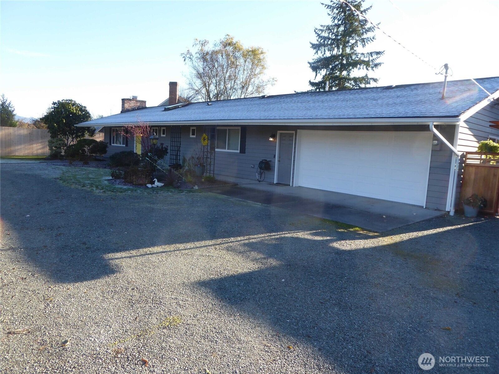 Property Photo: 1325 Railroad Avenue WA 98284