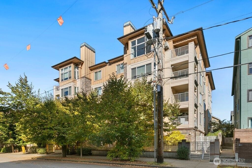 Property Photo:  1762 NW 57th Street 501  WA 98107 