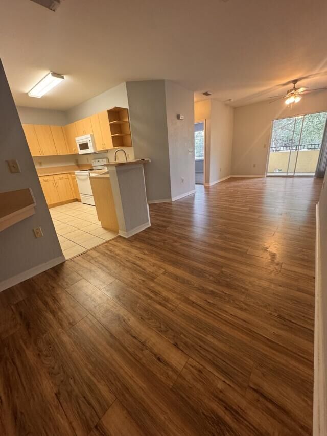 Property Photo: 110 SW Peacock Boulevard 6-204 FL 34986