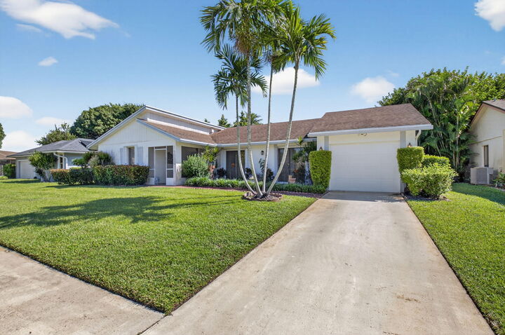 Property Photo: 14888 Sunnyview Lane FL 33484