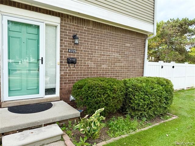 Property Photo:  41729 Broquet Drive  MI 48167 