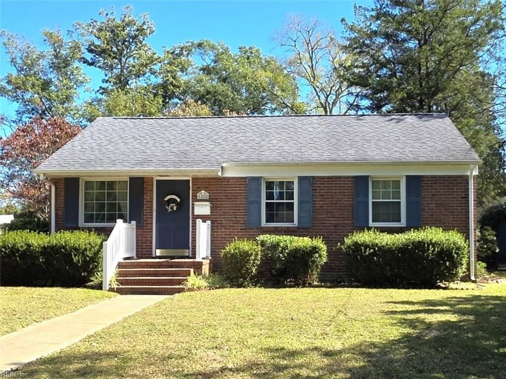 Property Photo: 6508 Eva Cir VA 23509
