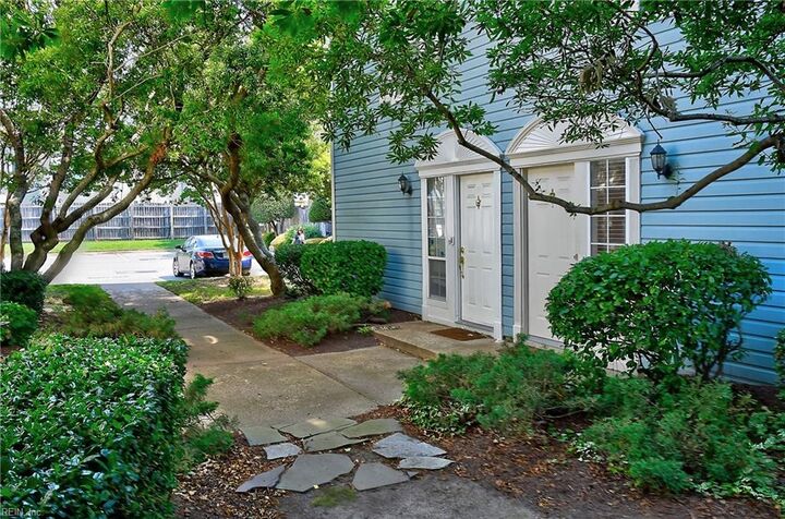 Property Photo:  530 N Birdneck Rd 102  VA 23451
