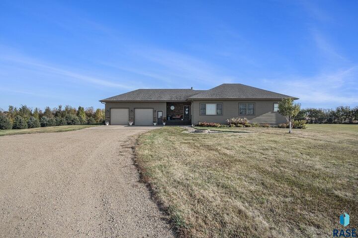 Property Photo: 45446 258th St SD 57048-6203