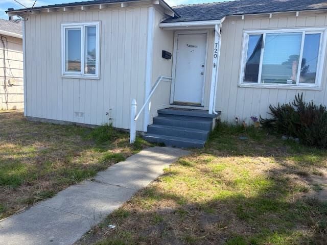 Property Photo: 720 6th Avenue CA 94066