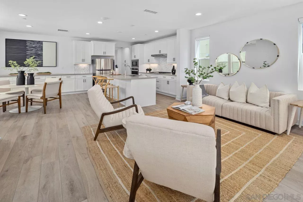 Property Photo:  11050 Solstice  CA 92126 