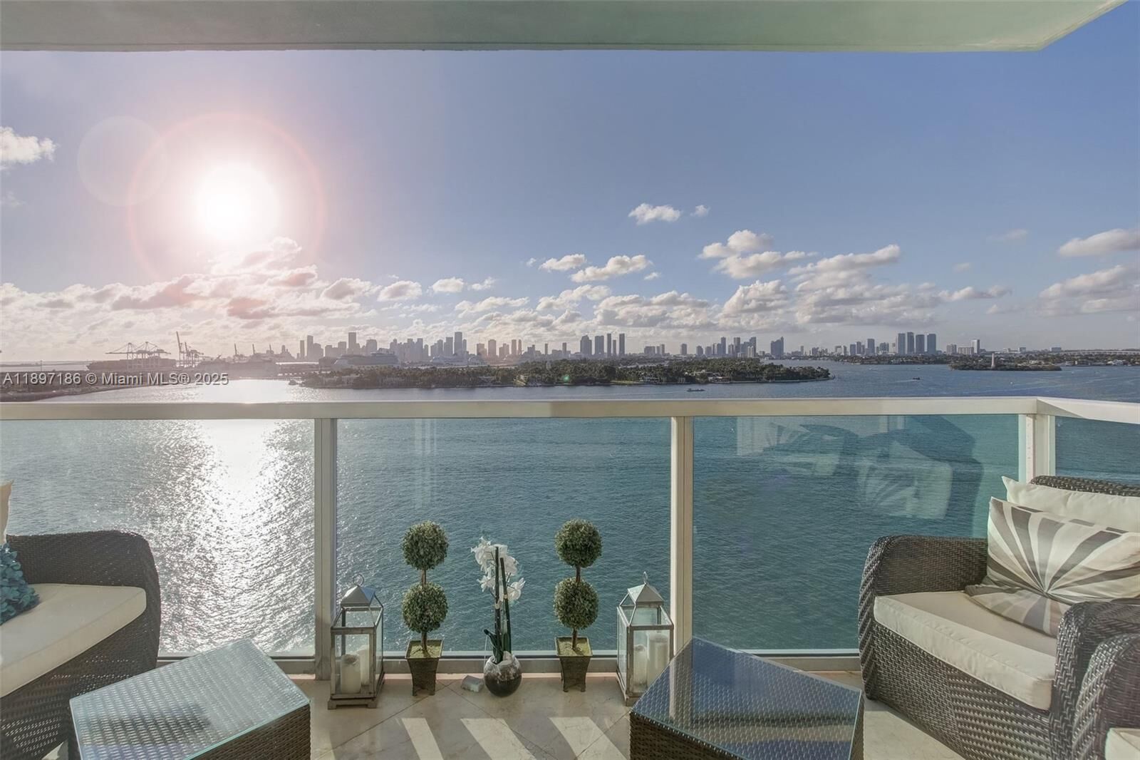Property Photo: 650 West Ave 1407 FL 33139