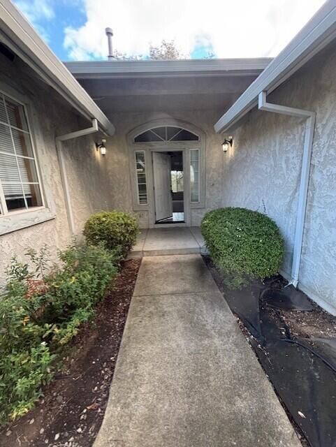 Property Photo: 667 Reddington Drive CA 96003