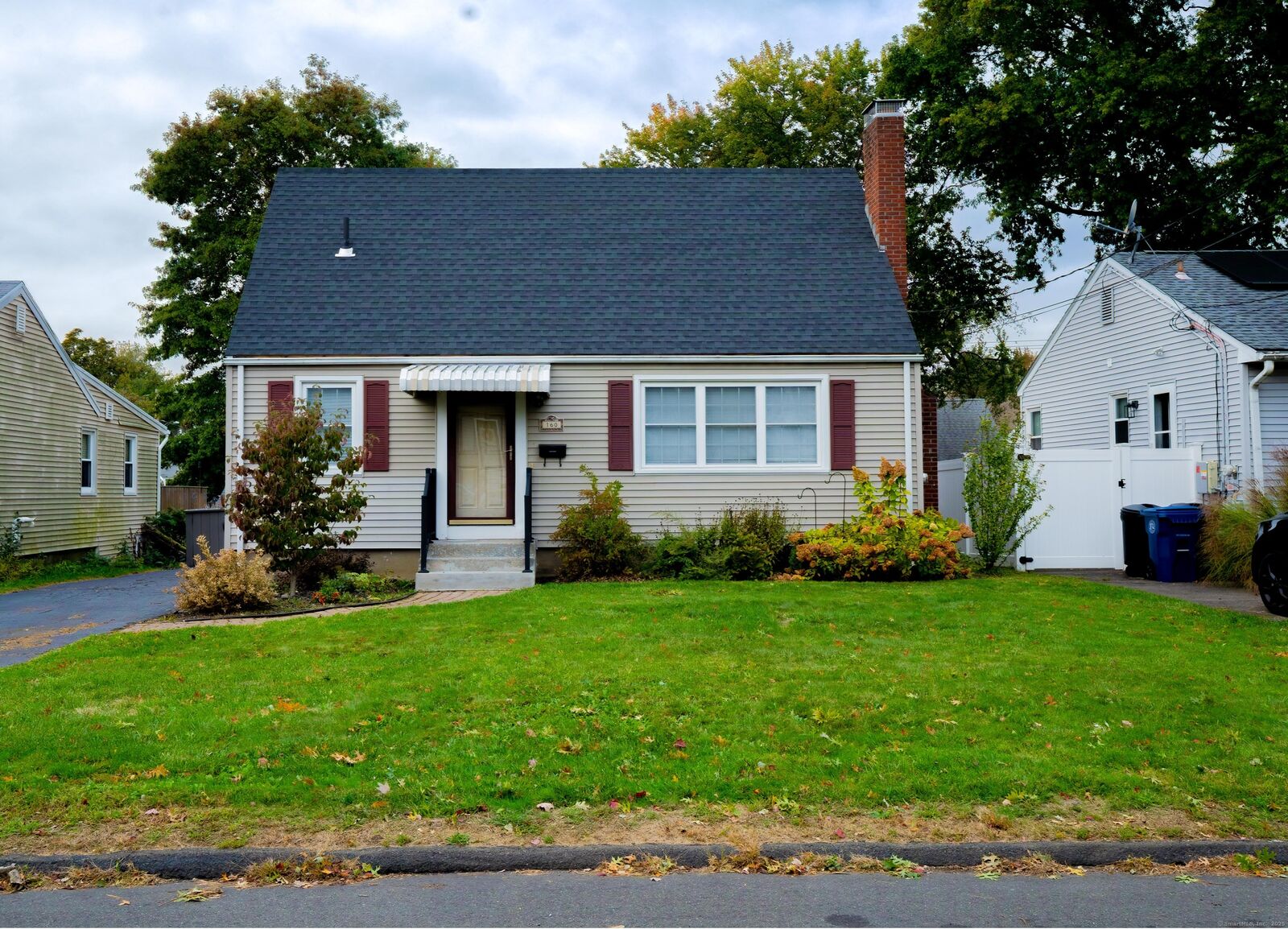 Property Photo: 160 Central Avenue CT 06516