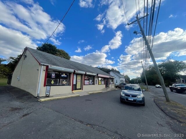 Property Photo: 854 Hanover Road CT 06451