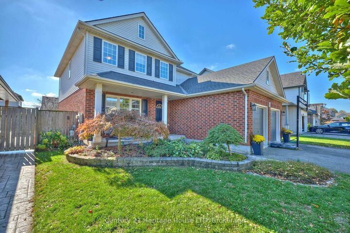 Property Photo:  4 Arlene Street  ON L2S 4C9 