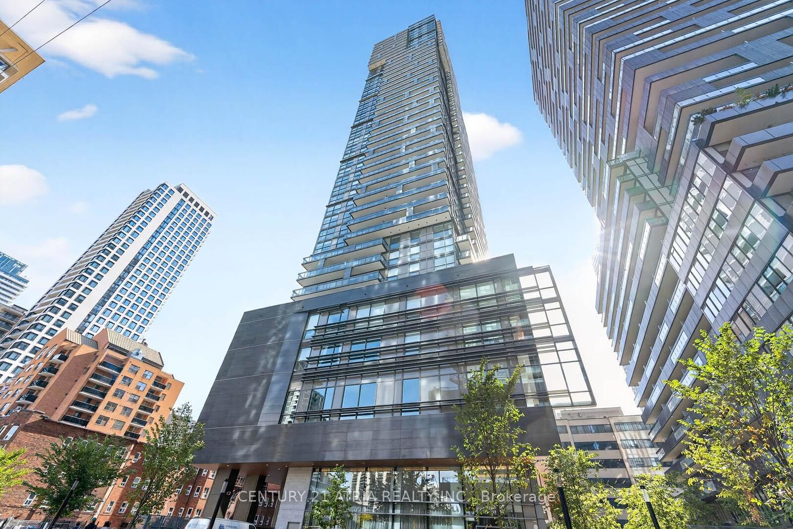 Photo de la propriété:  39 Roehampton Avenue 707  ON M4P 0G1 