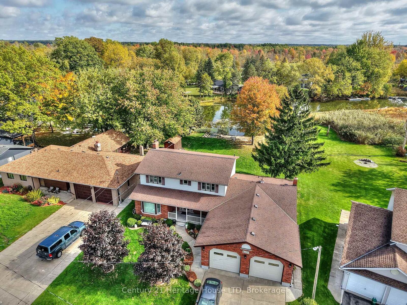 Property Photo: 3466 River Trail ON L0S 1S0