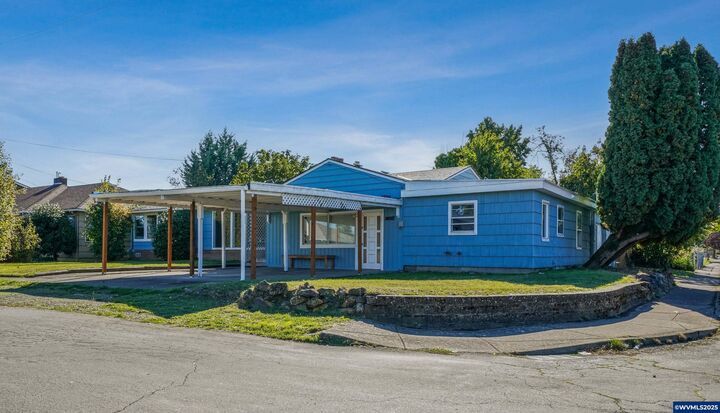 Property Photo: 2808-2806 Livingston St NE OR 97301