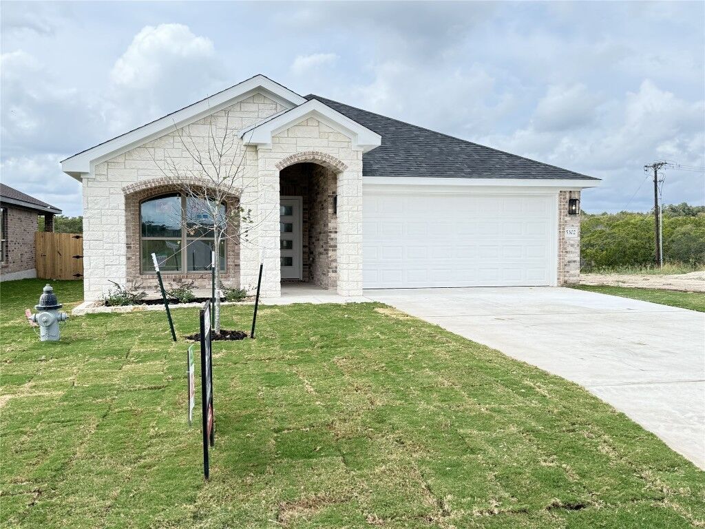 Property Photo: 5302 Lassen Lane TX 76513
