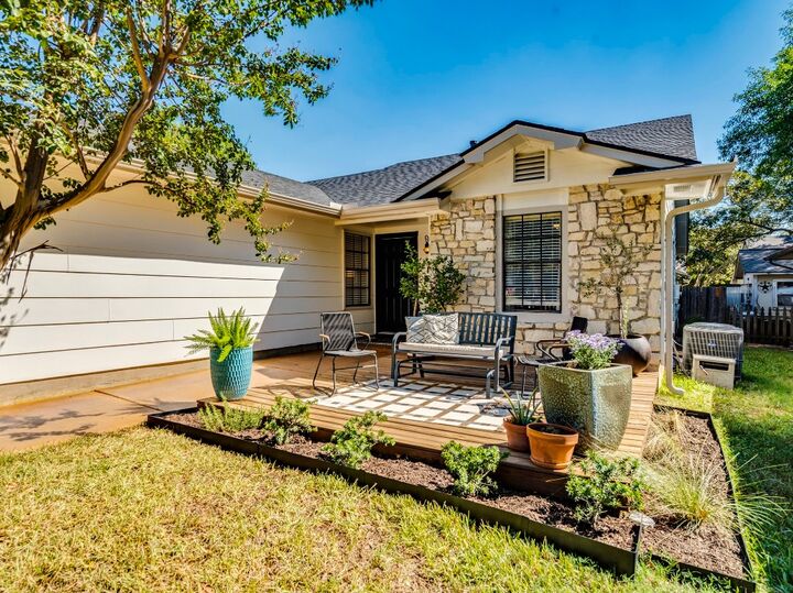 Property Photo:  9813 Willers Way  TX 78748