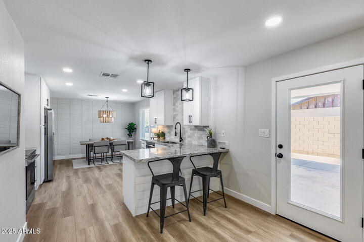 Property Photo:  1605 E Broadmor Drive  AZ 85282 