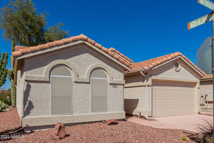 Property Photo:  1880 E Winged Foot Drive  AZ 85249