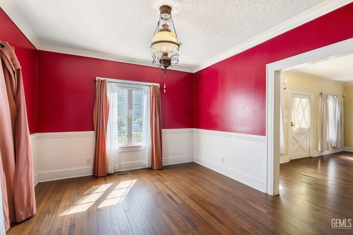 1930 Dracena Street  Bakersfield CA 93304 photo