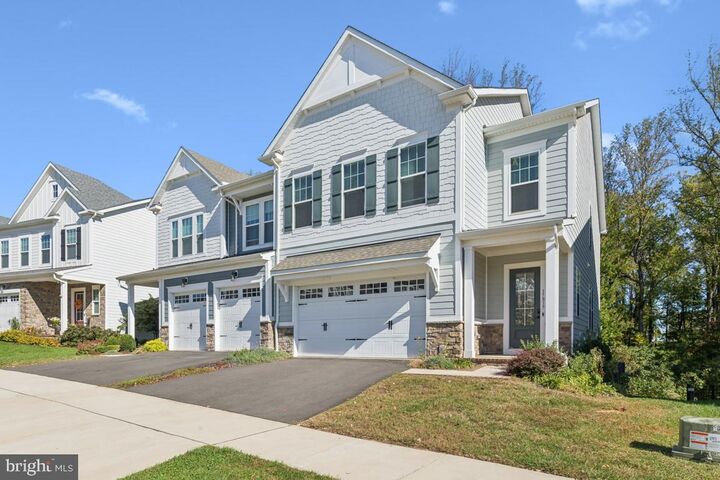 Property Photo:  17815 Woods Overlook Drive  VA 22026 