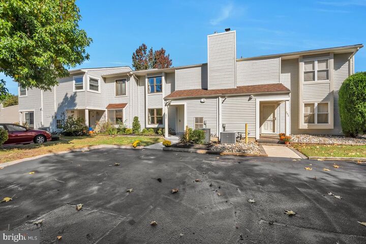 Property Photo:  293 Ivy Court  NJ 08053 