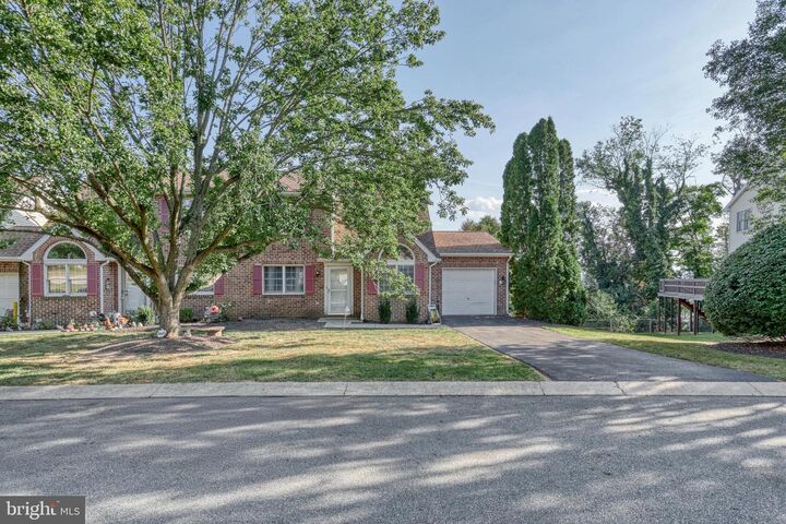 Property Photo: 6 Jean Lo Way 6 PA 17406