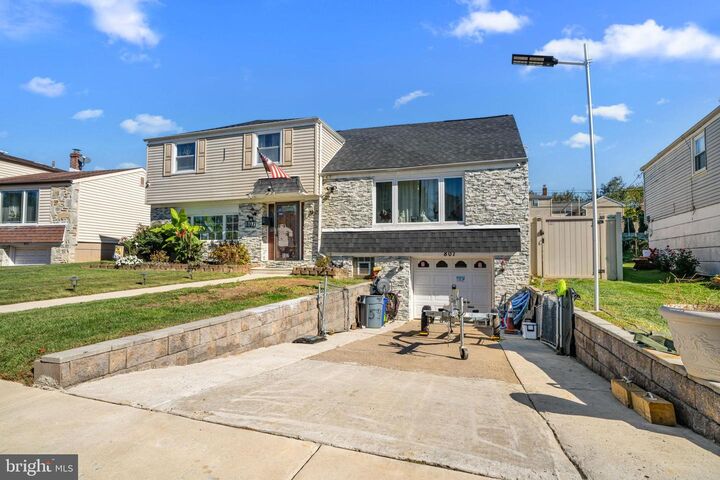 Property Photo: 807 Larkspur Street PA 19116