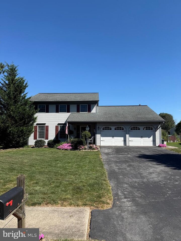 43 Raymond Court  Elizabethtown PA 17022 photo