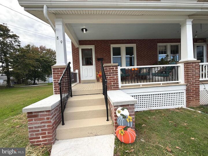 Property Photo: 89 W Hamlin Avenue PA 18969