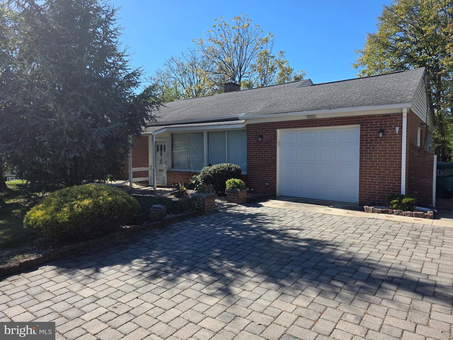 Property Photo: 1906 Colonial Road PA 17112