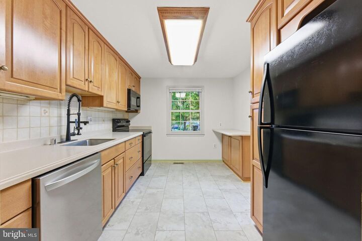 Property Photo:  12803 Briery River Terrace  VA 20170
