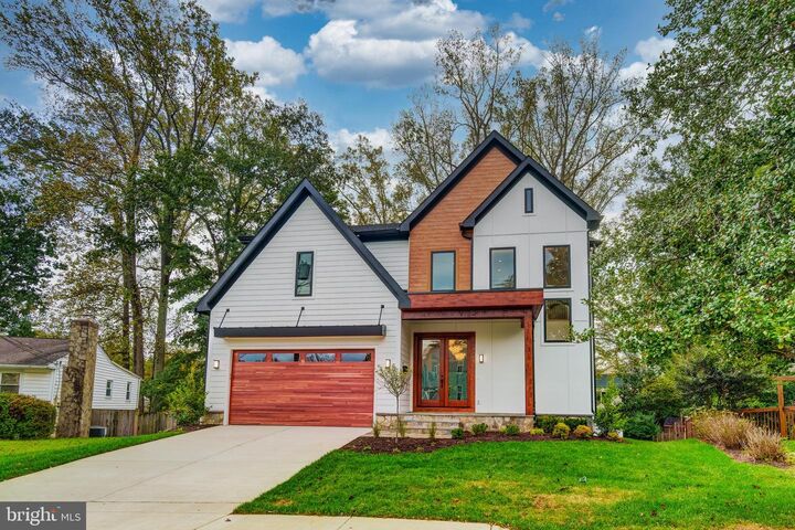 913 Symphony Circle SW  Vienna VA 22180 photo