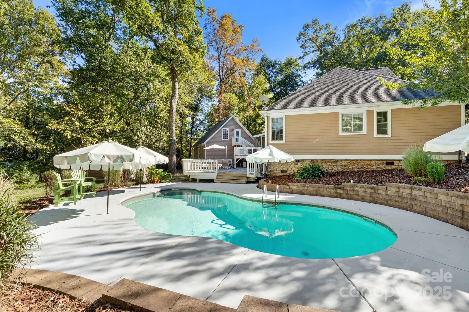 Property Photo: 405 Saint Andrews Road NC 28625