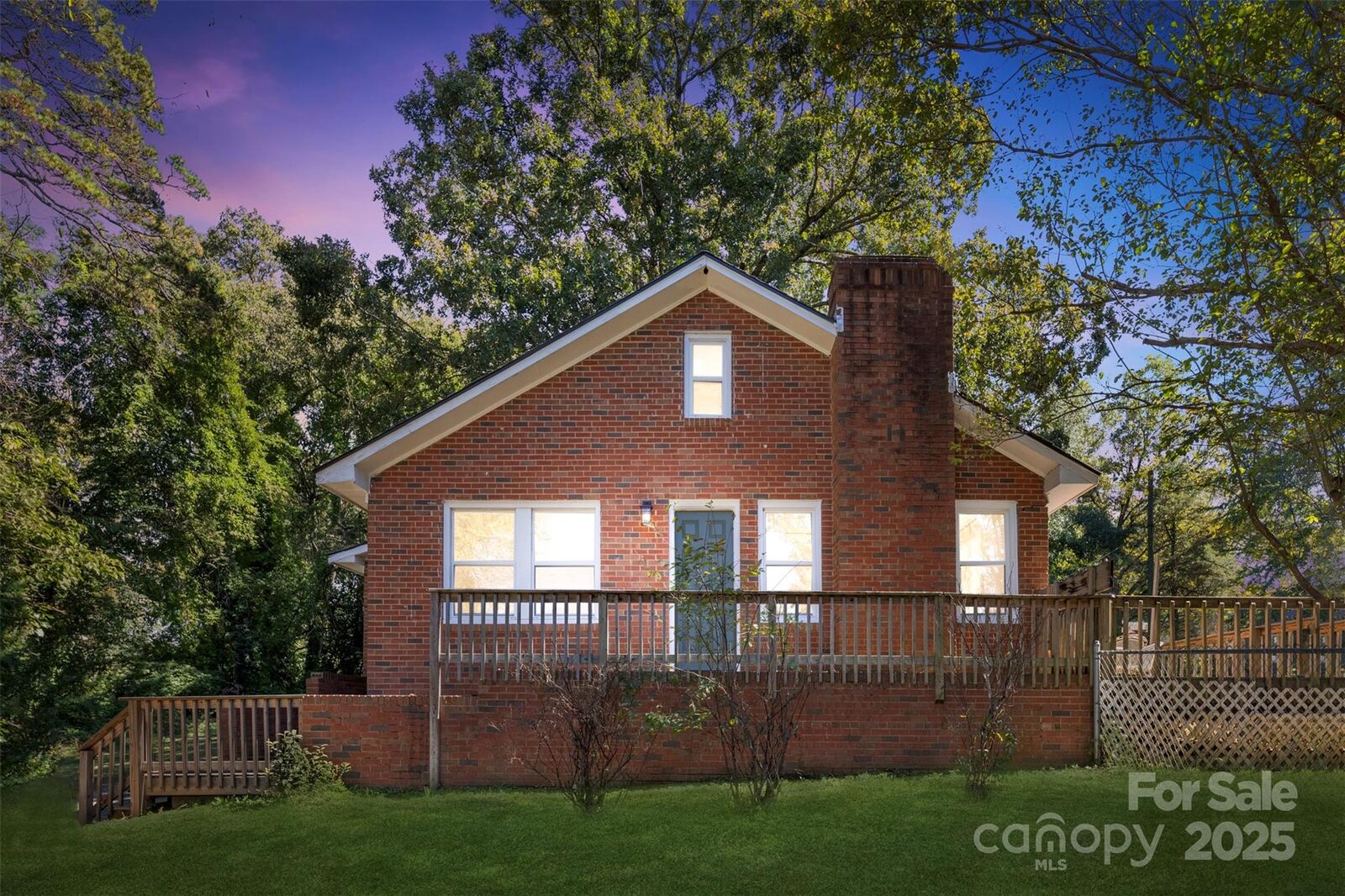 Property Photo: 615 W Park Drive NC 28112